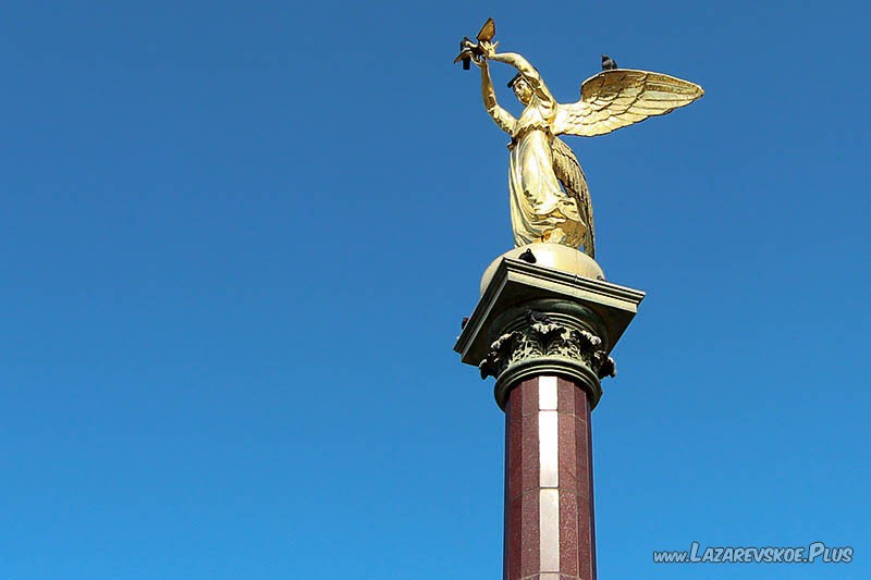 скульптура Добрый ангел мира в Лазаревском.
