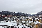 Вид на частные гостиницы и горы. Лазаревское, зима 2015 год