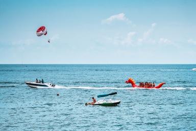 Лазаревское. Морские развлечения