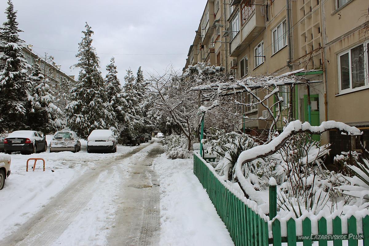 На улице Партизанская. Лазаревское, зима 2012 года