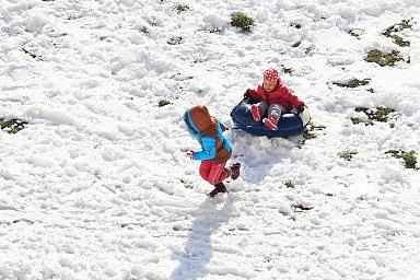 Детские зимние радости. Лазаревское, зима 2016