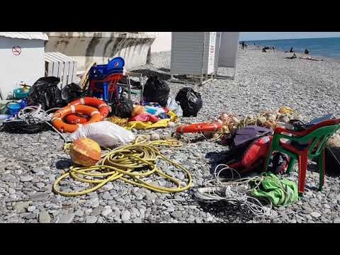 Лазаревское. Радость, t +21°С - делюсь с вами! Пляж "Калипсо", гости загорают. 30 апреля 2021