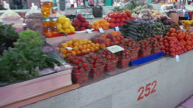Рынок в Лазаревском