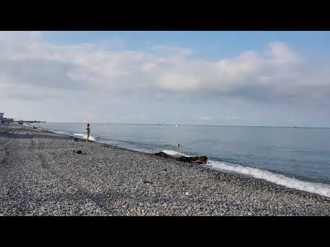 Лазаревское. Купаться с утра! Солнечно, t + 17°C. Обзор пляжей "Бирюза" и "Тихий Дон". 26 мая 2021