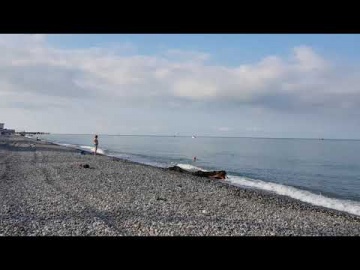 Лазаревское. Купаться с утра! Солнечно, t + 17°C. Обзор пляжей "Бирюза" и "Тихий Дон". 26 мая 2021