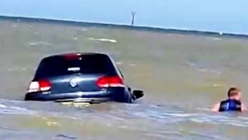 Людей и машины унесло в море! Потоп в Сочи 24 июня 2022