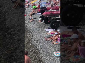 Центральный пляж Лазаревское 2021 7 сентября вид с пирса, летний отпуск на море в бархатный сезон!