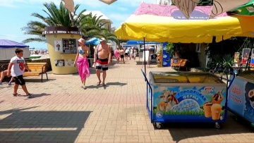 Рыбацкий поселок и пляж Лагуна. 6 августа 2022, Лазаревское