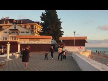 Тёплый вечер. Яркий закат. Лазаревское. Вечерние купания. 19 октября 2022