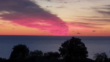 Яркие краски заката. Осенний вечер. Лазаревское 30 октября 2022