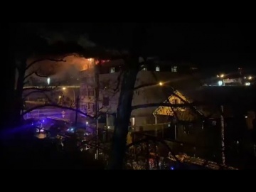 20 человек эвакуировали в Сочи из-за пожара в многоэтажке