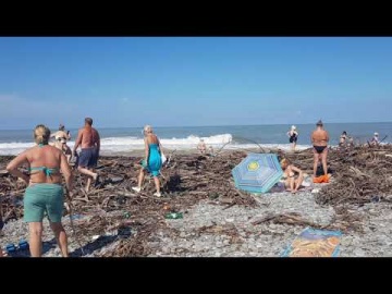 Сочи, Лазаревское - пляжи ЗАВАЛИЛО, ШТОРМ! Последствия УРАГАНА на море. Шарик ушел гулять.06.07.2021